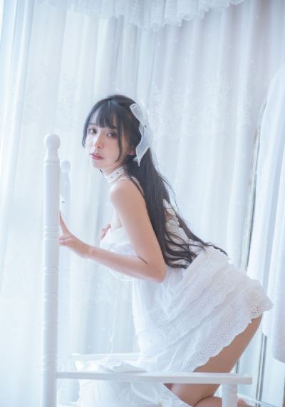 美女扒开尿口让男人操