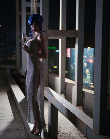奇怪的夜晚恐怖丧尸电影