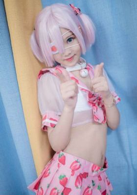两个小婕子和洗澡hd