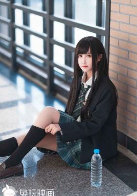 海滩厕所偷窥