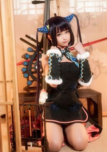片名叫《官狱女囚》