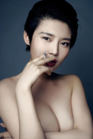 操美眉