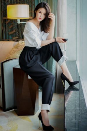 女口述最爽的3p性经历
