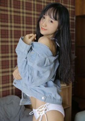 高跟鞋狠踩贱奴 | vk